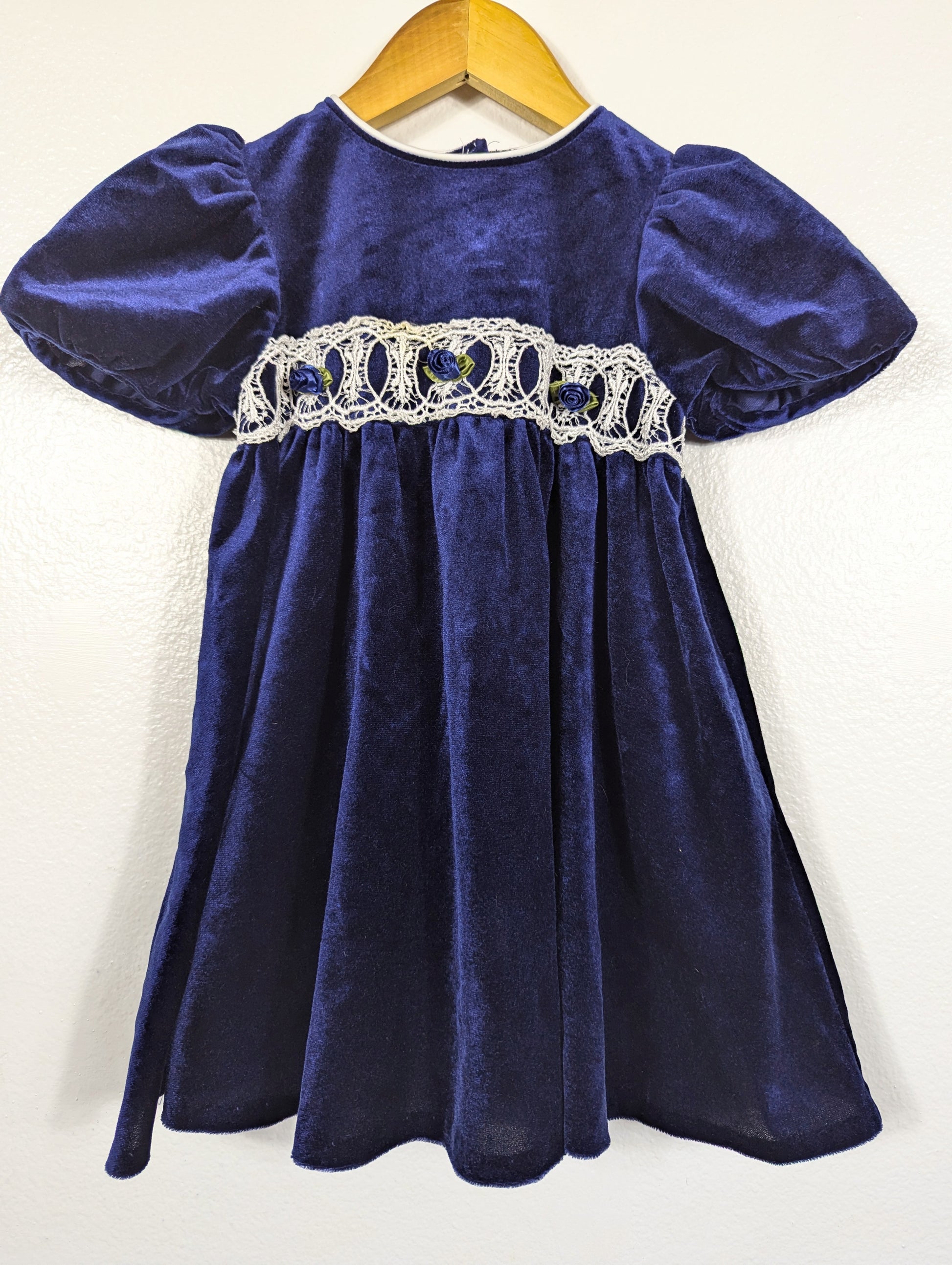 Vtg Navy Velvet Chantilly Lace Dress size 4T